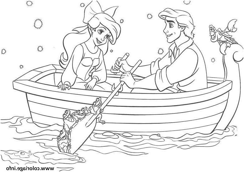 ariel la petite sirene en barque avec son prince coloriage